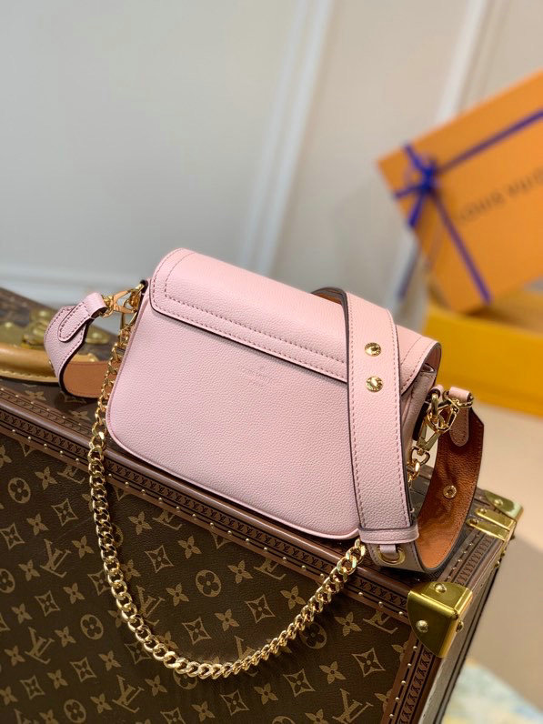 Louis Vuitton Lockme Tender Pink M58557