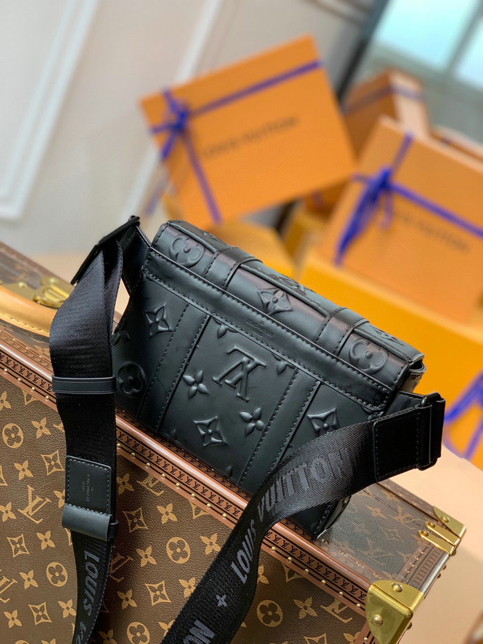 Louis Vuitton Trunk Slingbag Black M57952