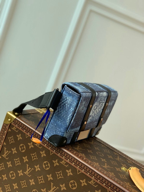 Louis Vuitton Trunk Slingbag Blue N50061