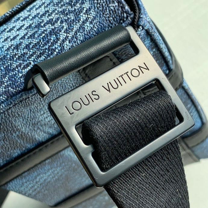 Louis Vuitton Trunk Slingbag Blue N50061