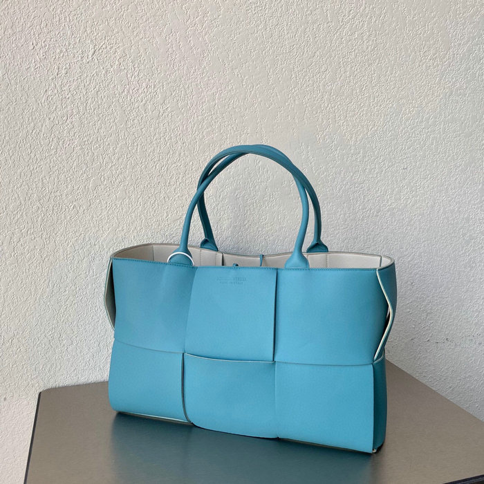 Bottega Veneta Arco Maxi Intrecciato Tote Bag B6091752