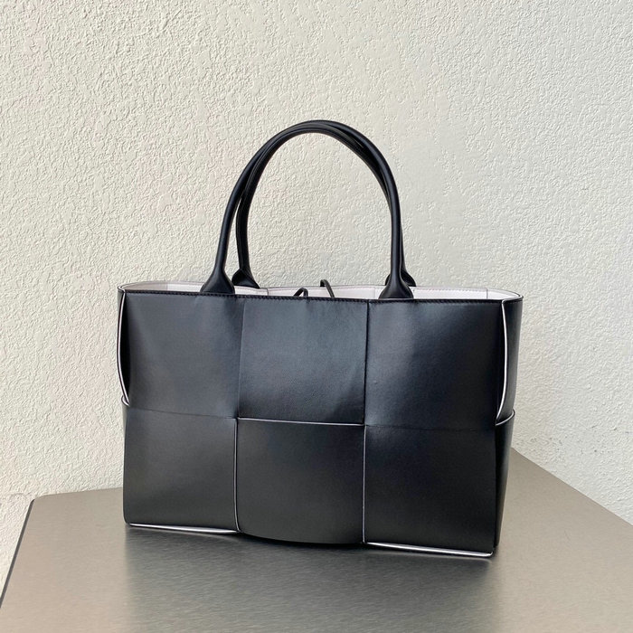 Bottega Veneta Arco Maxi Intrecciato Tote Bag B6091753