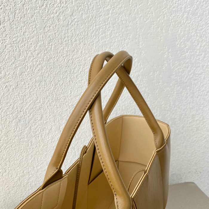 Bottega Veneta Arco Maxi Intrecciato Tote Bag B6091755