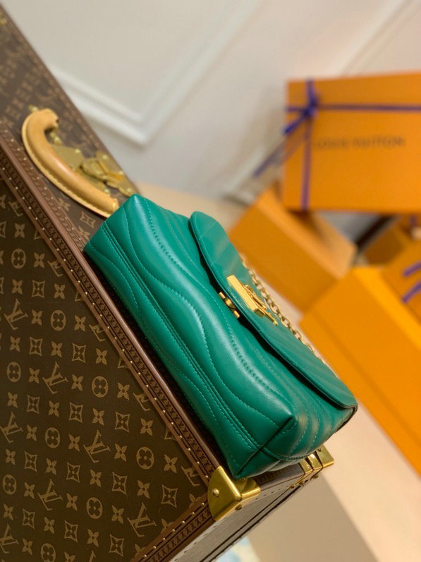 LV New Wave Chain Bag Green M58664