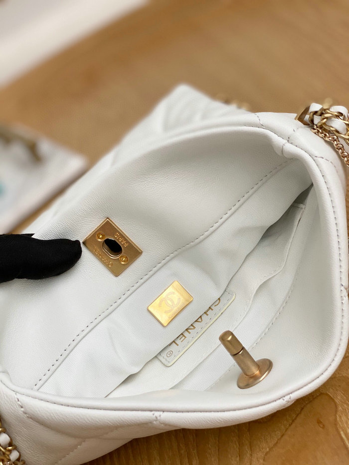 Chanel Lambskin Shoulder Bag White AS2564