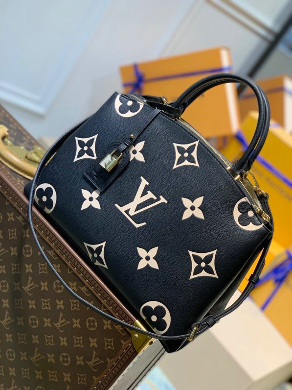 Louis Vuitton Grand Palais M45842