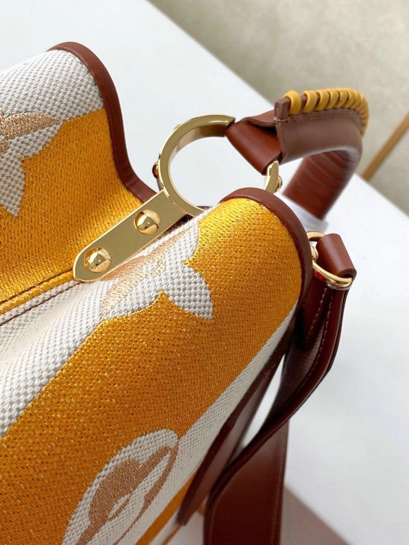 Louis Vuitton CAPUCINES MM Yellow M57351