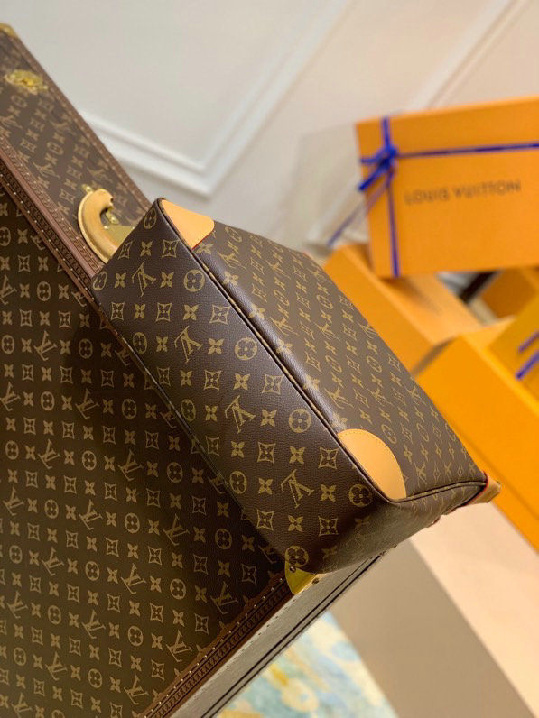 Louis Vuitton Monogram Boulogne Shoulder Bag M51260