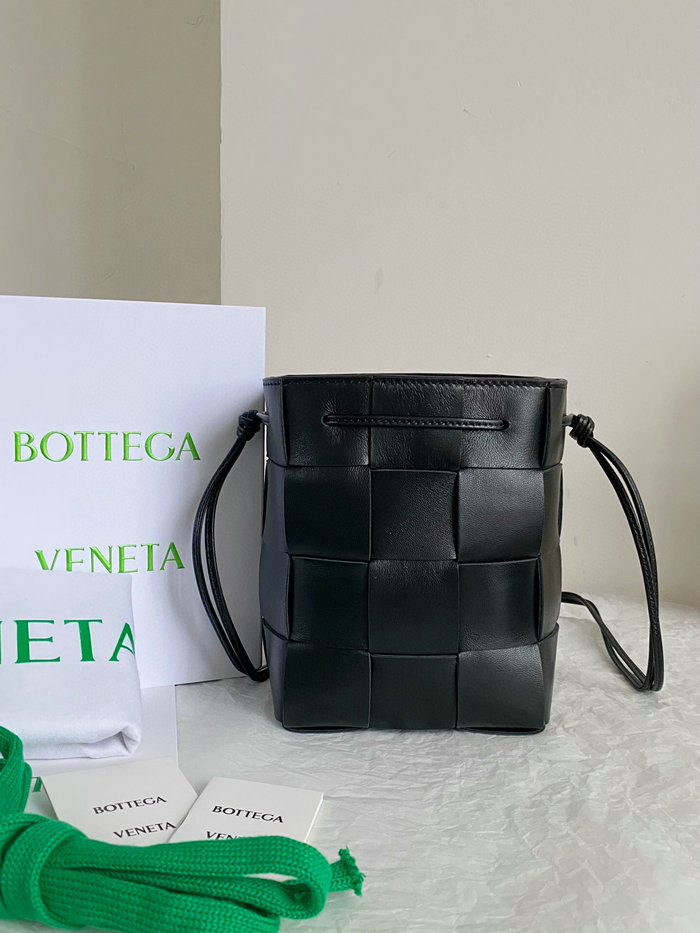 Bottega Veneta Cassette Bucket Bag Black B68028