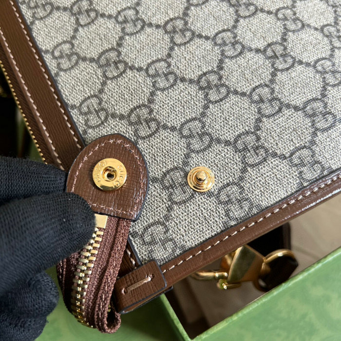 Gucci Messenger bag with Interlocking G 674164