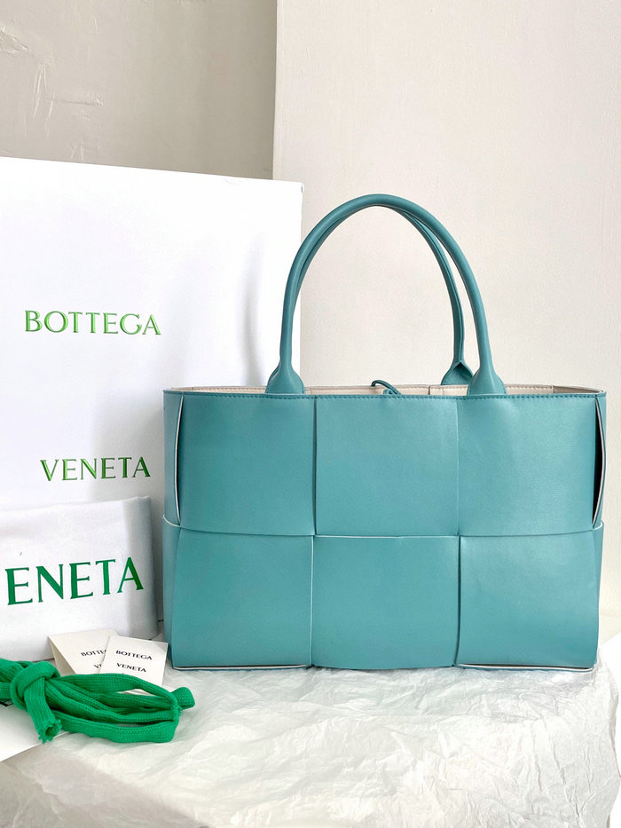 Bottega Veneta Arco Maxi Intrecciato Tote Bag Blue B03161