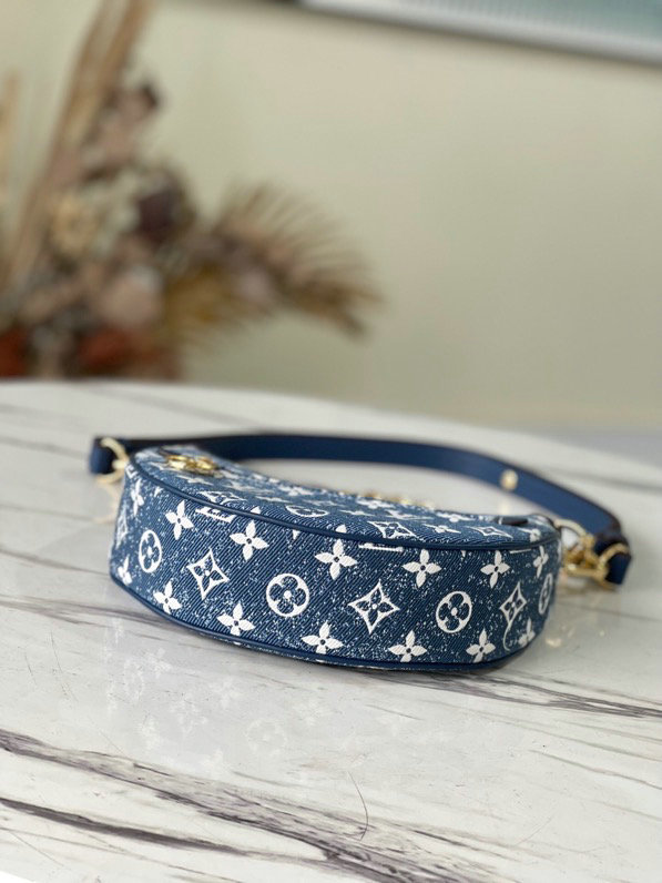 Louis Vuitton Denim Loop Blue M81166