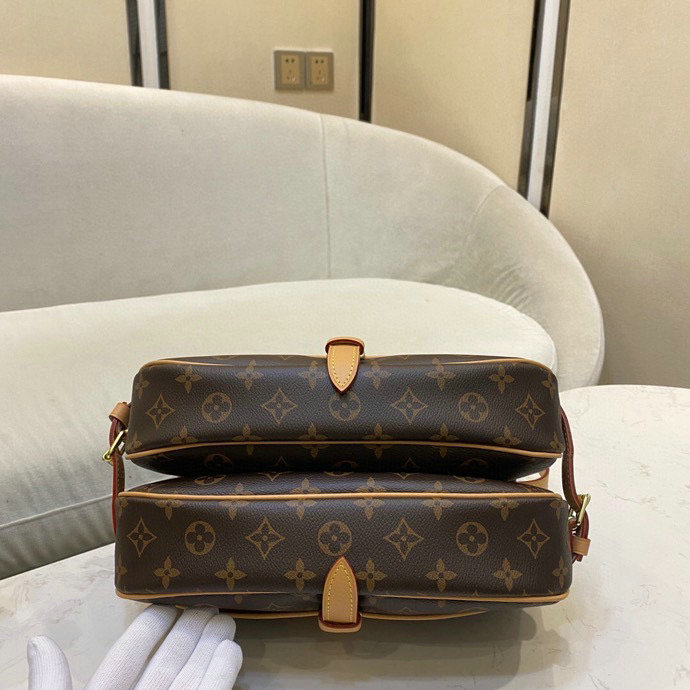 Louis Vuitton Monogram Canvas Saumur MM M40710