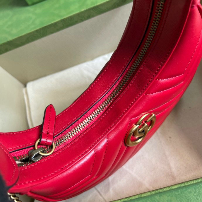 Gucci GG Marmont half-moon-shaped mini bag red 699514