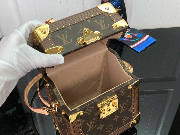 Louis Vuitton Camera Box M10079