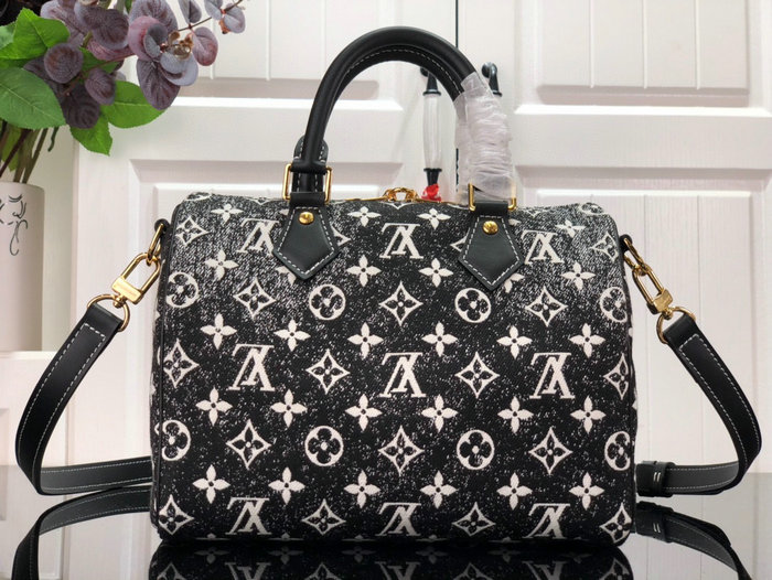 Louis Vuitton Speedy Bandouliere 25 Black M59609