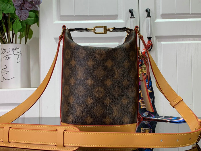 Louis Vuitton HOBO CRUISER PM M46241