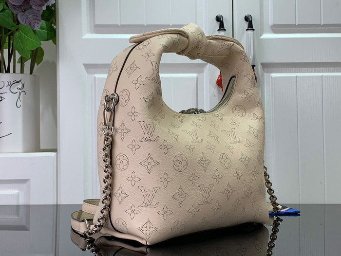 Louis Vuitton WHY KNOT PM Cream M20701