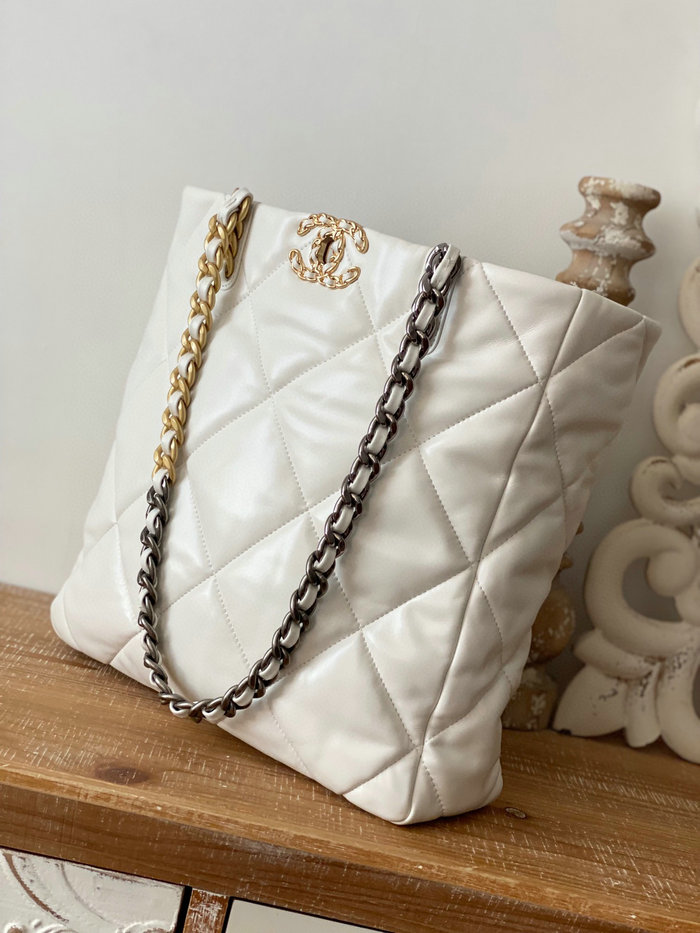 CHANEL 19 SHOPPING BAG White AS3519