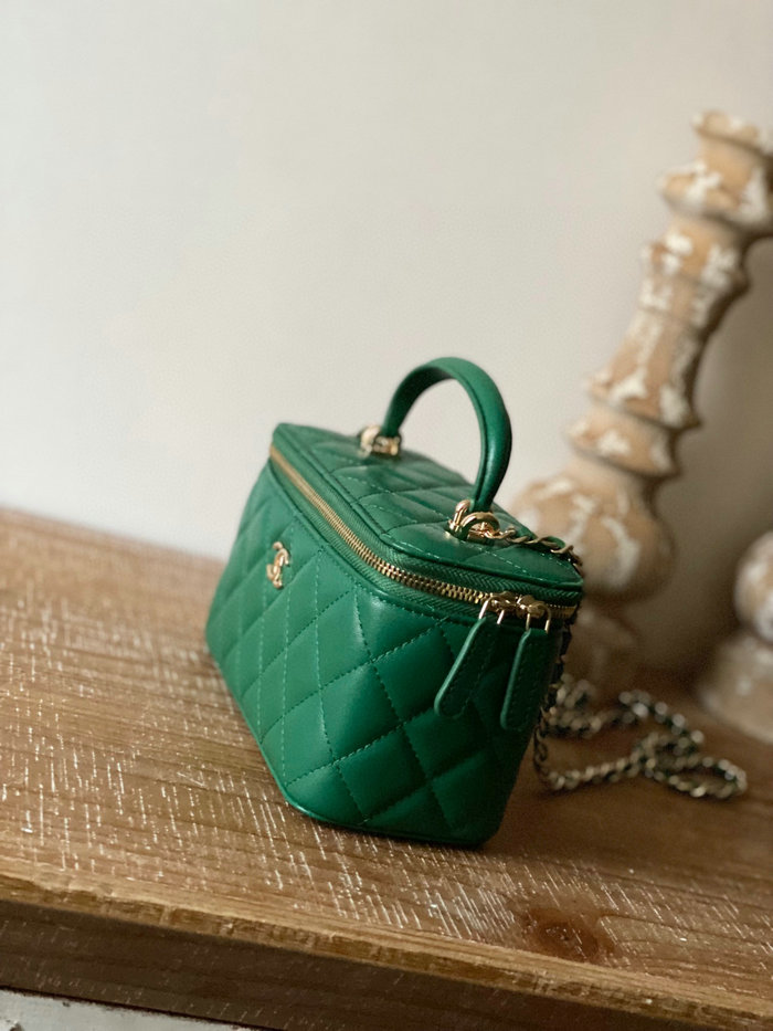 Chanel Lambskin Case Bag Green A81211