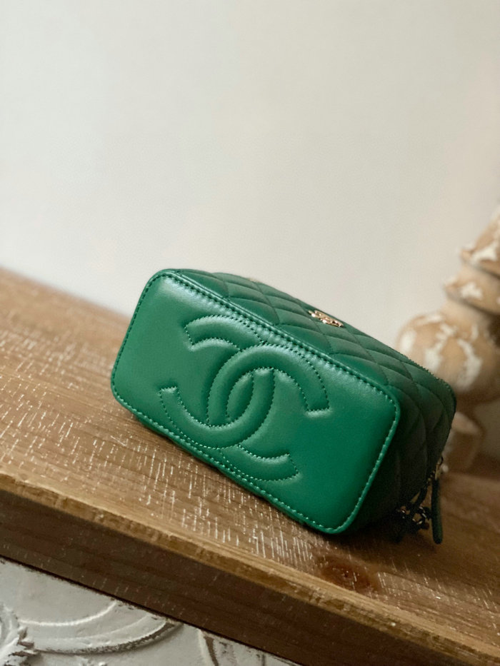 Chanel Lambskin Case Bag Green A81211