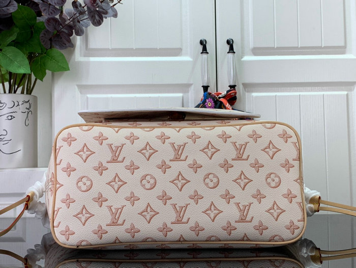 Louis Vuitton NEVERFULL MM Beige M20921