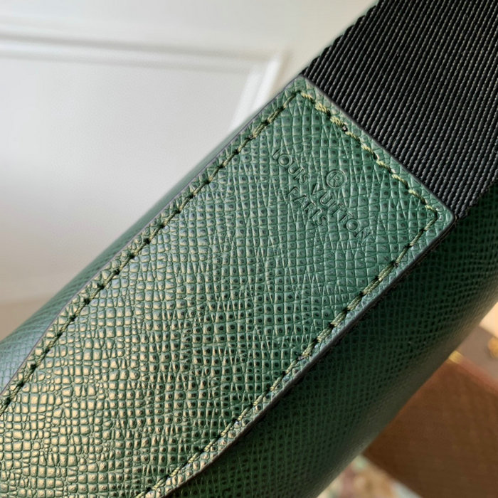 Louis Vuitton DISTRICT PM Green M30861