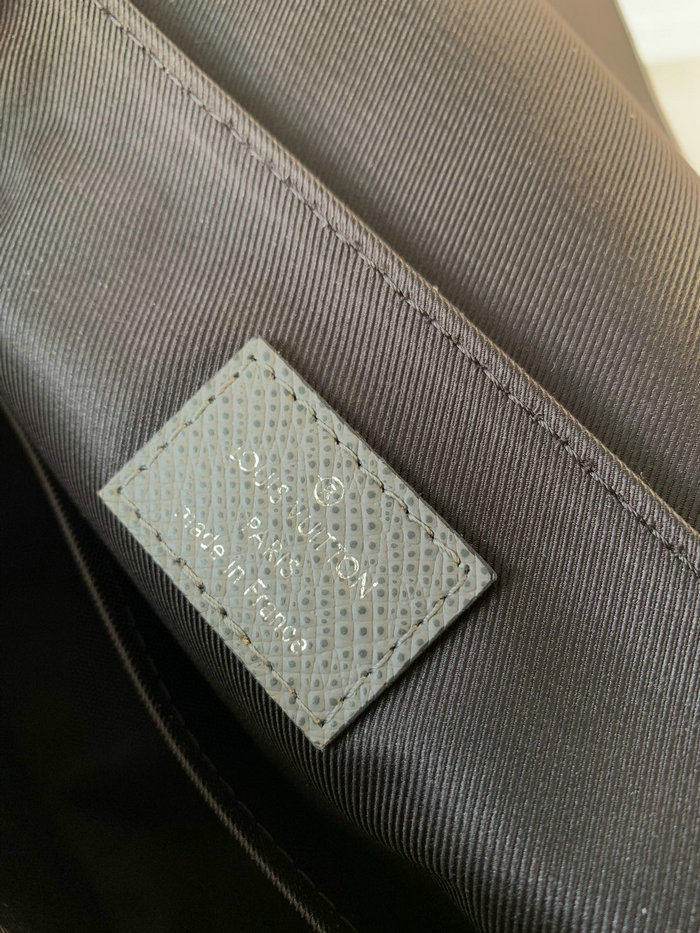 Louis Vuitton DISTRICT PM Grey M30861