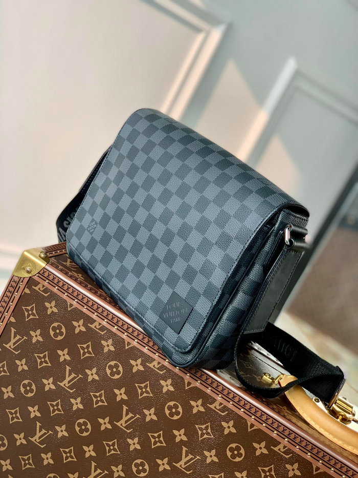 Louis Vuitton DISTRICT PM N42710