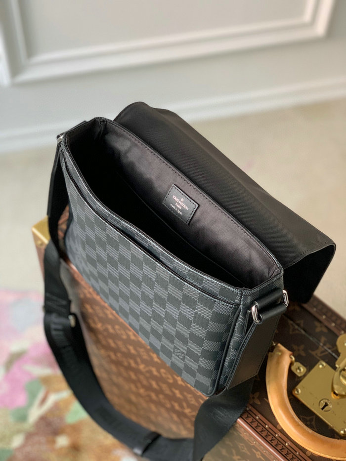 Louis Vuitton DISTRICT PM N42710