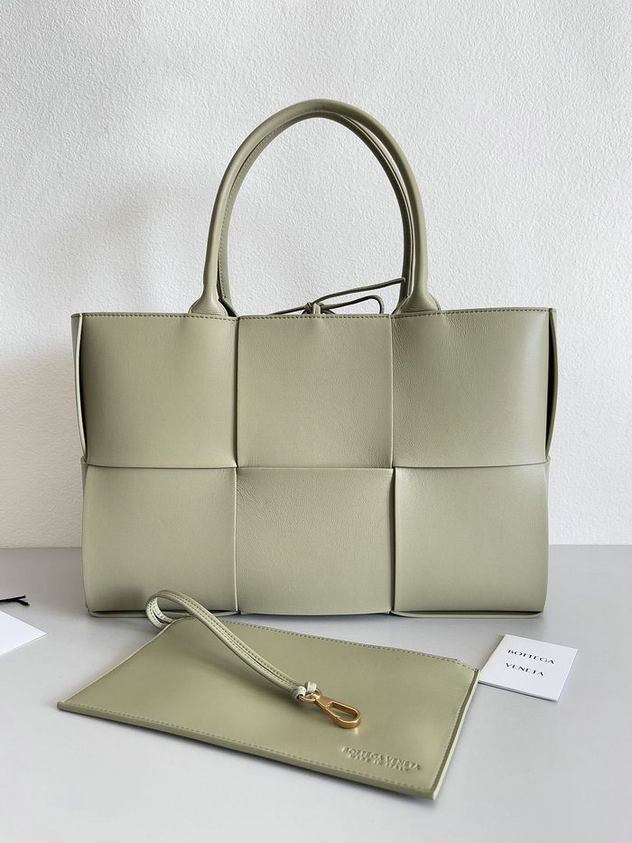 Bottega Veneta Medium Arco Tote Bag Green B03161