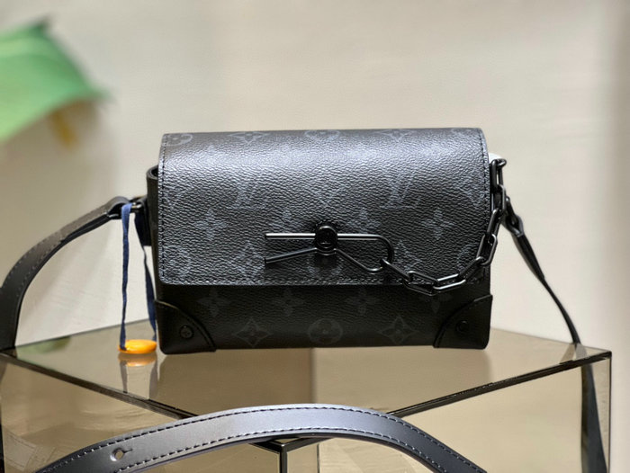 Louis Vuitton Messenger Bag M81783