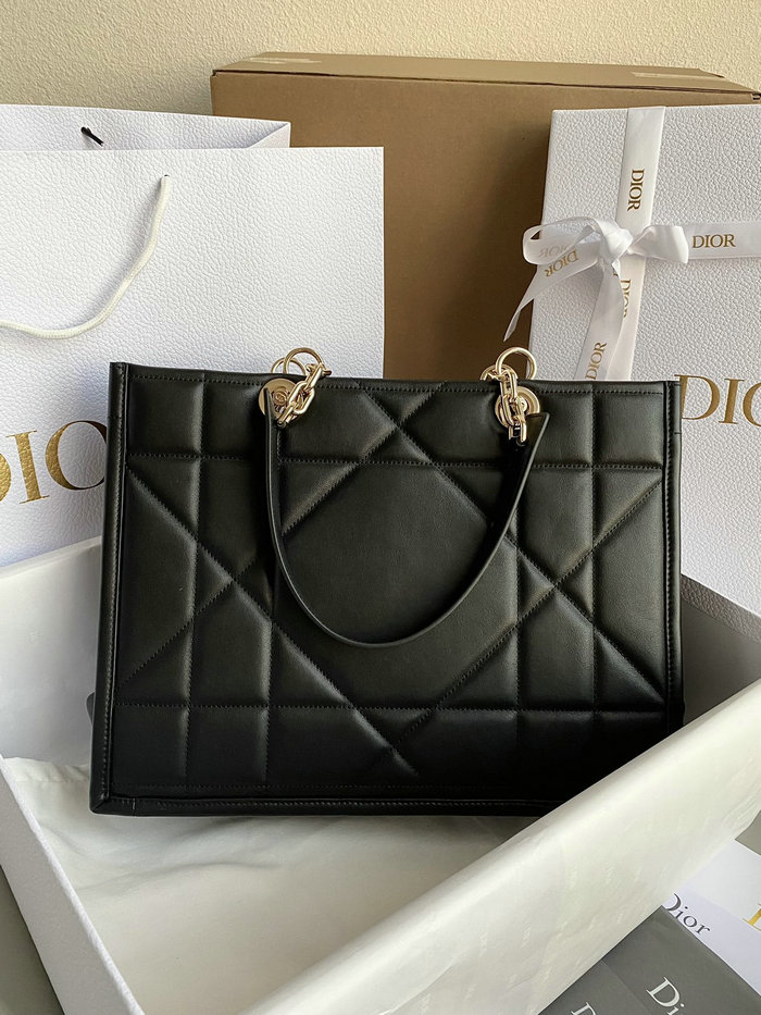 Medium Dior Essential Tote Bag Black M8721