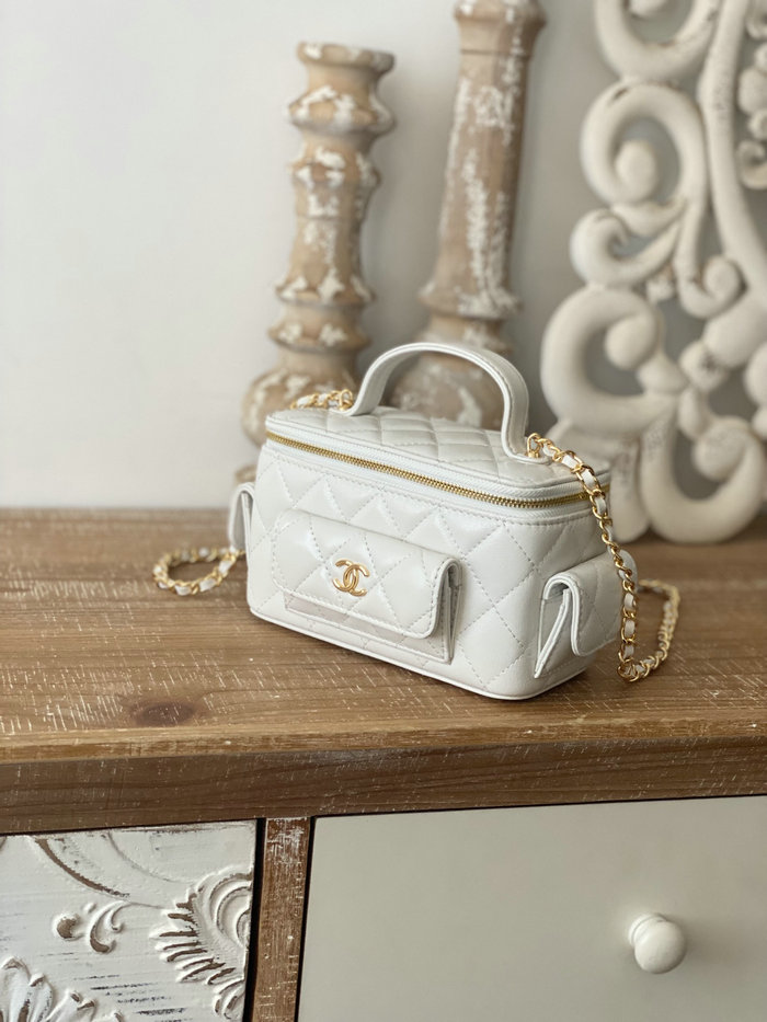 Chanel Mini Leather Shoulder Bag White AP81231