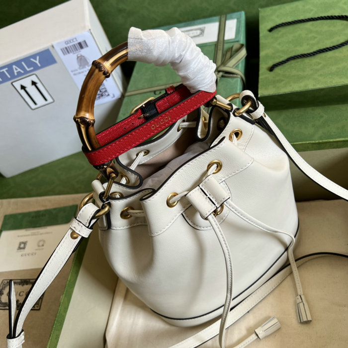 Gucci Diana Small Bucket Bag White 724652