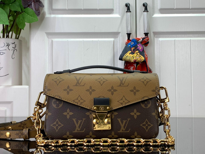 Louis Vuitton Pochette Metis East West M46279