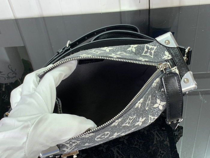 Louis Vuitton Side Trunk M21460