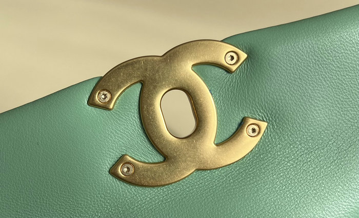 Chanel 19 Lambskin Flap Handbag Green AS1160