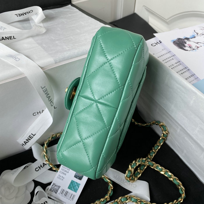 Chanel Lambskin Small Shoulder Bag Green AS3749