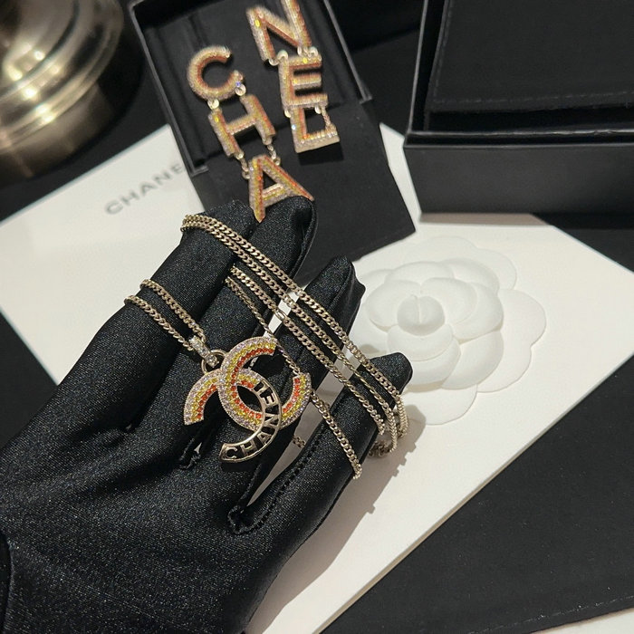 Chanel Earrings CE02