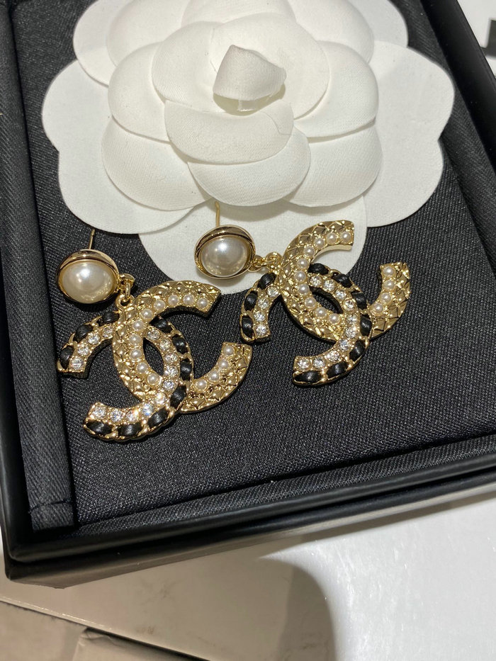 Chanel Earrings CE06