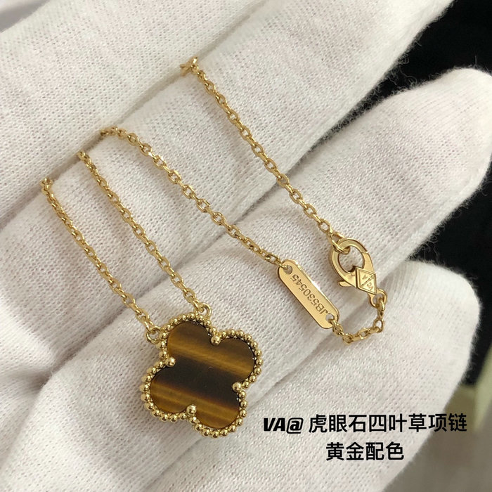 VAC Necklace VN04