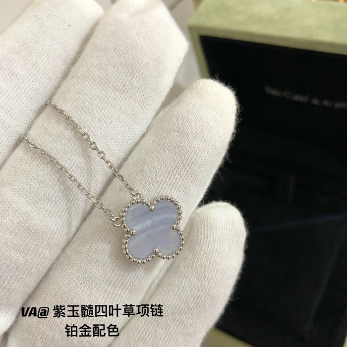 VAC Necklace VN06