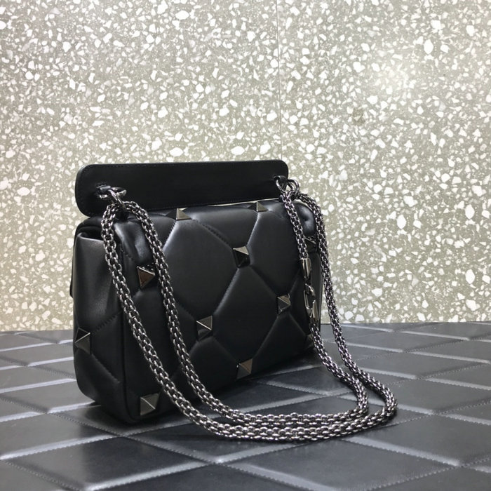 Valentino Medium Roman Black Stud The Shoulder Bag Black VM1189