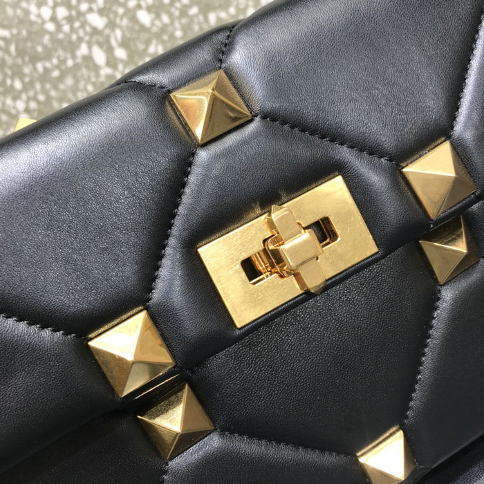 Valentino Medium Roman Stud The Shoulder Bag Black VM1189