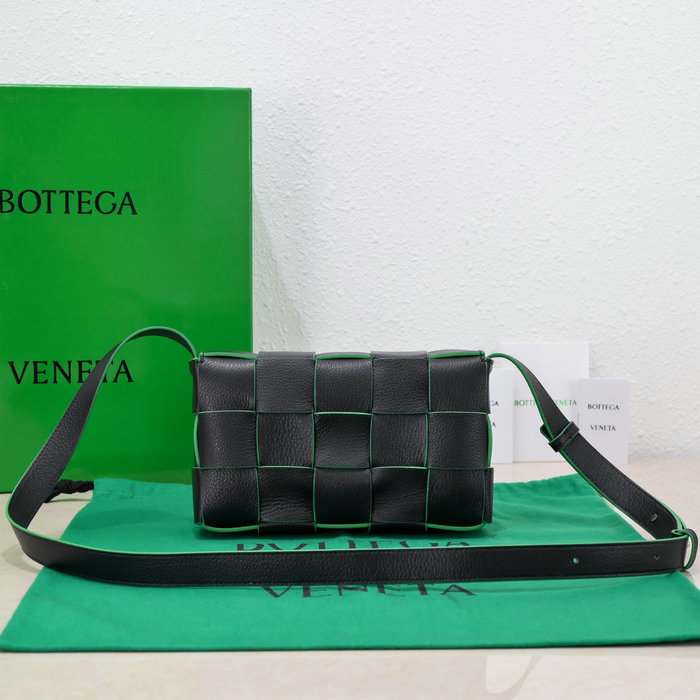 Bottega Veneta Calfskin Cassette Black B578130