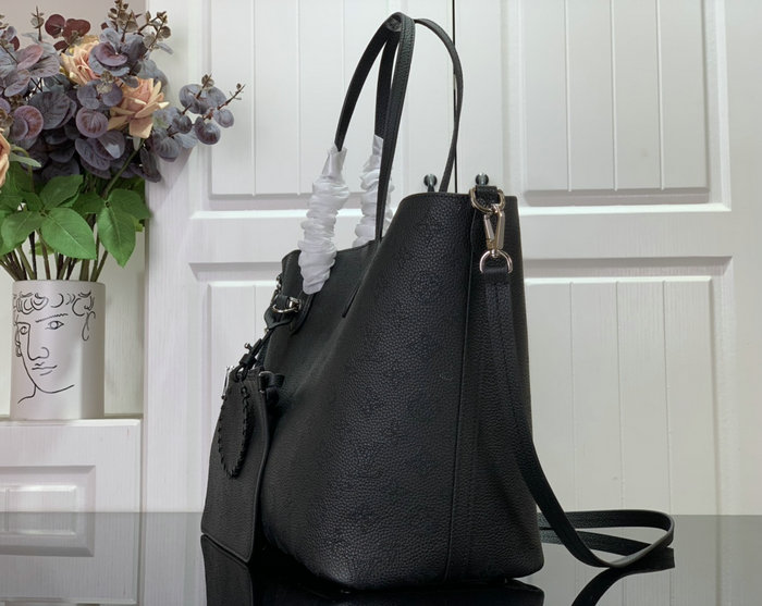 Louis Vuitton Blossom MM Black M21852