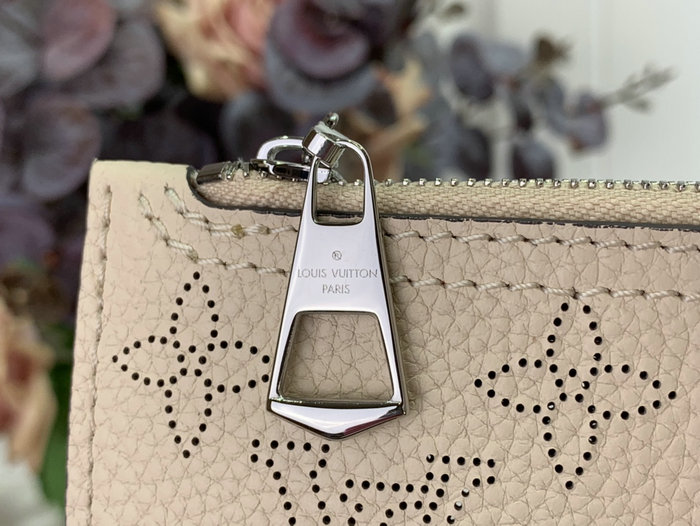 Louis Vuitton Blossom MM Cream M21852