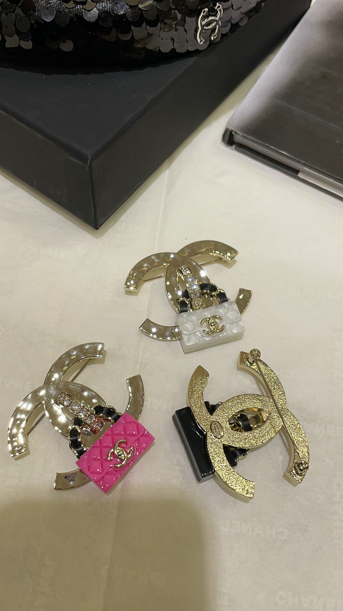 Chanel Brooch CR02