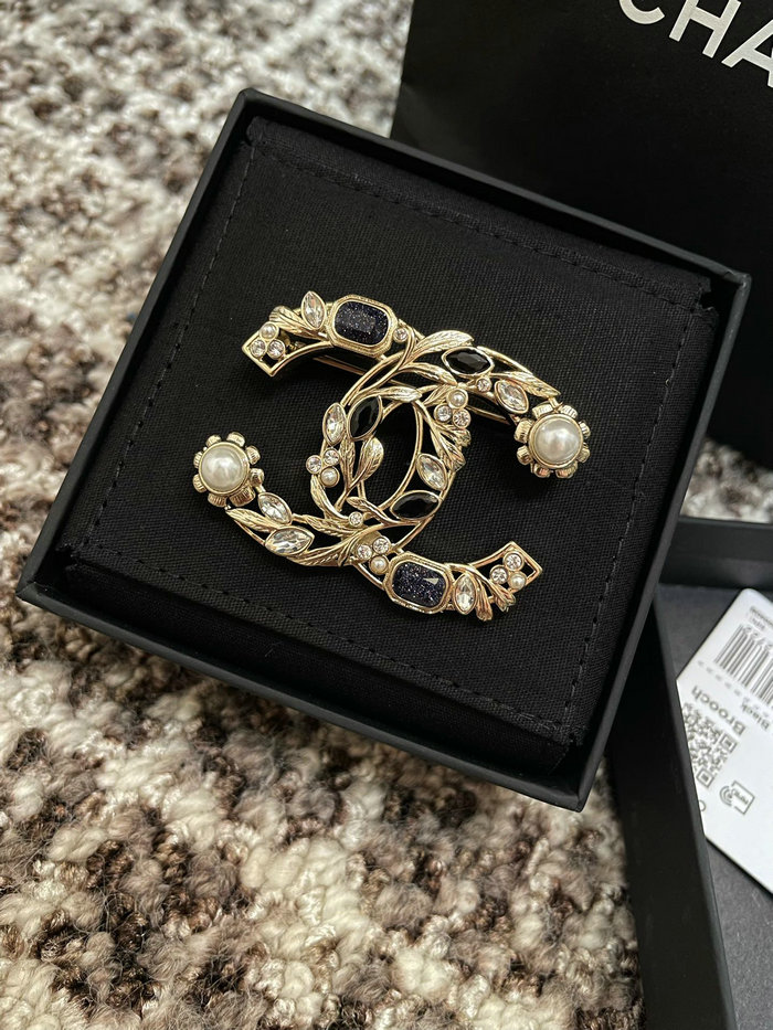 Chanel Brooch CR04